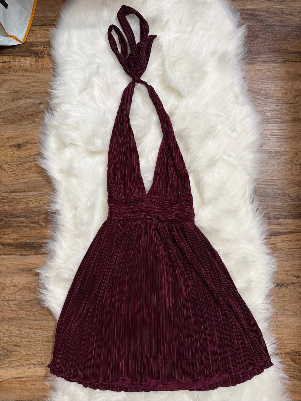 Windsor Burgundy Pleated Halter Dress Small